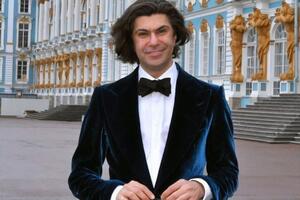 Микола Цискарідзе привітав одного зі своїх улюблених учнів