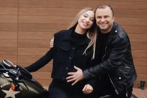 У Павліка і Репяхової в червні народиться син