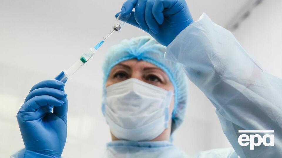 Вакцинация в Украине началась 24 февраля