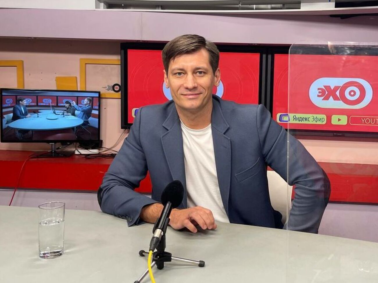 Гудков: Знаєте, як будять в ІТТ на Петрівці, 38? Гімном Росії