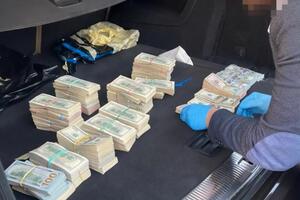 Решается вопрос об аресте изъятых денег, сообщили в Офисе генпрокурора