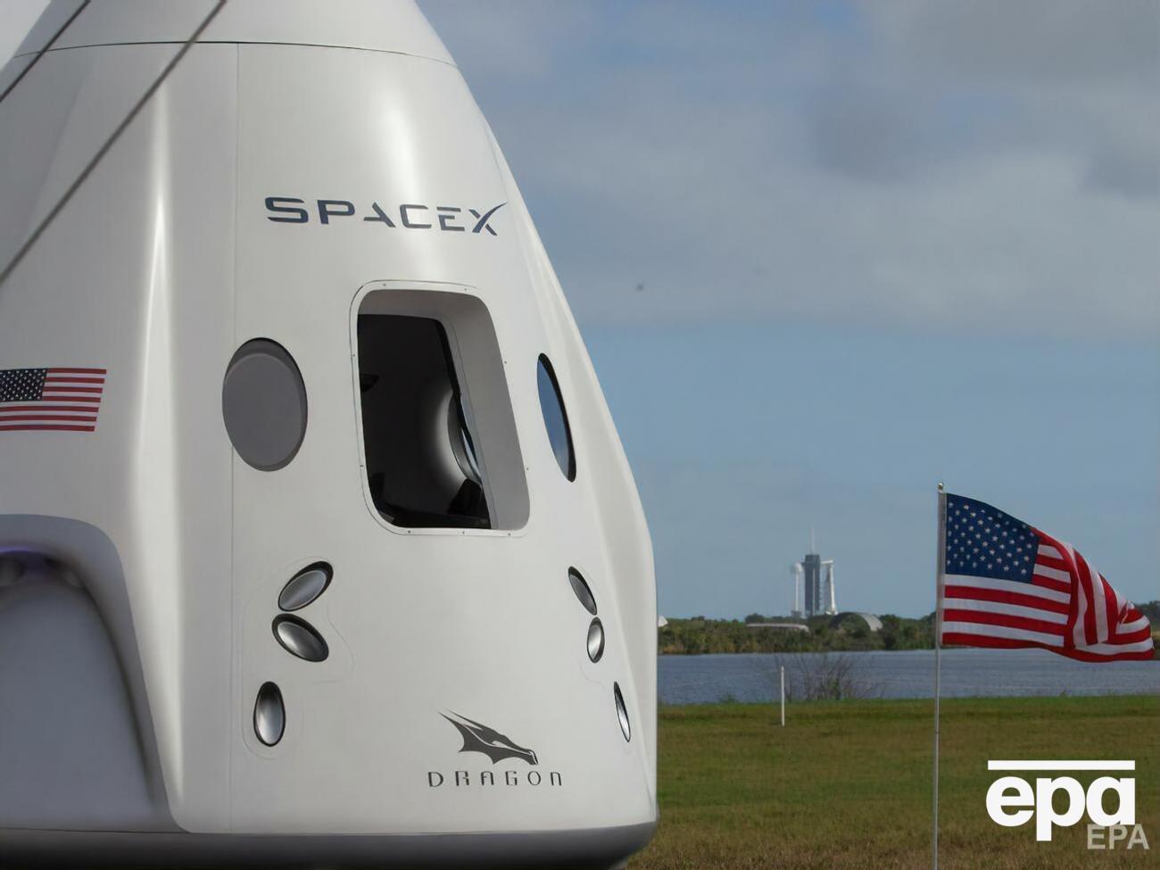 На МКС Dragon пробуде приблизно місяць