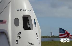 На МКС Dragon пробуде приблизно місяць