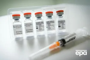 Киевлян прививают препаратом CoronaVac