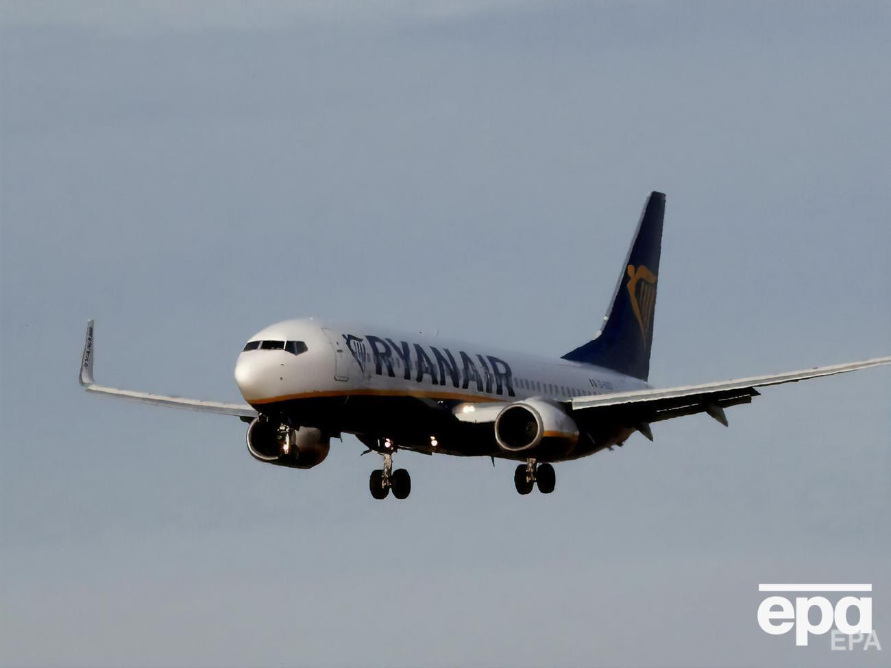 Літак Ryanair, що летів з Афін до Вільнюса, 23 травня здійснив у Мінську екстрене приземлення