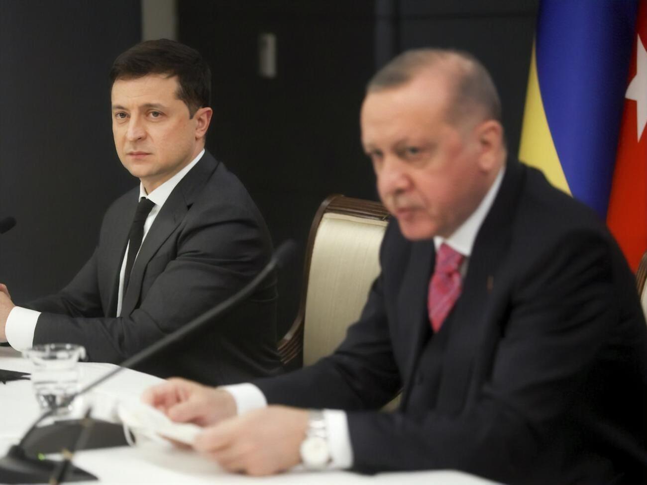Візит Зеленського в Туреччину відбувся на тлі ескалації ситуації на Донбасі і стягування російських військ біля кордону України
