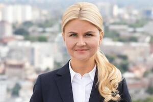 У Світличної сьогодні день народження