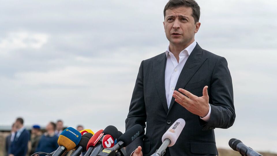 Зеленский: Оружие, которое имеют СМИ, – это большая ответственность