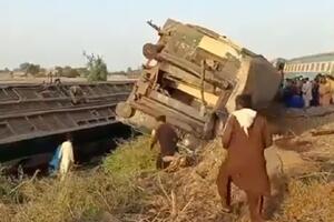 Зіткнулися потяги, що їхали в різних напрямках