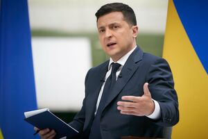 За даними Axios, розглядали ймовірність зустрічі Зеленського з Байденом до зустрічі американського лідера з Путіним