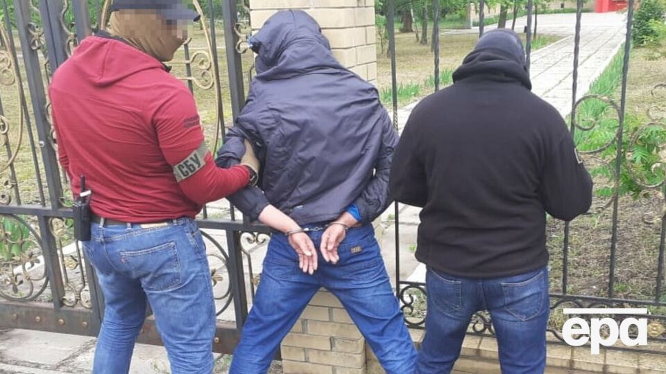 По данным Офиса генпрокурора, злоумышленника задержали после закладки взрывчатки и попытки приведения ее в действие