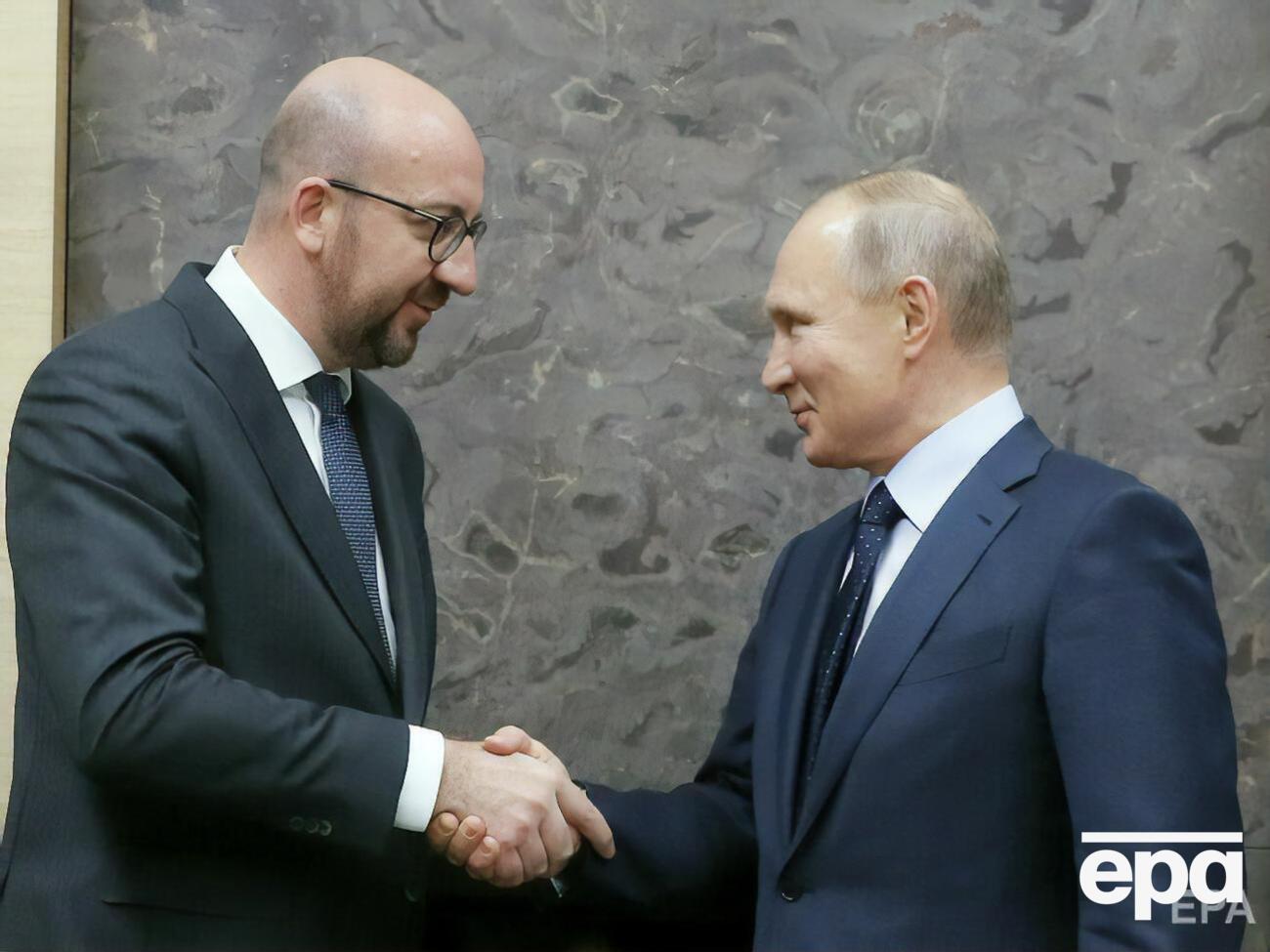 Мішель (ліворуч) наголосив на частці відповідальності РФ за повне виконання Мінських угод, Путін (праворуч) заявив, що київська влада має "налагодити діалог із Донецьком і Луганськом"