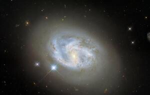 На знімку зображено галактику NGC 4680