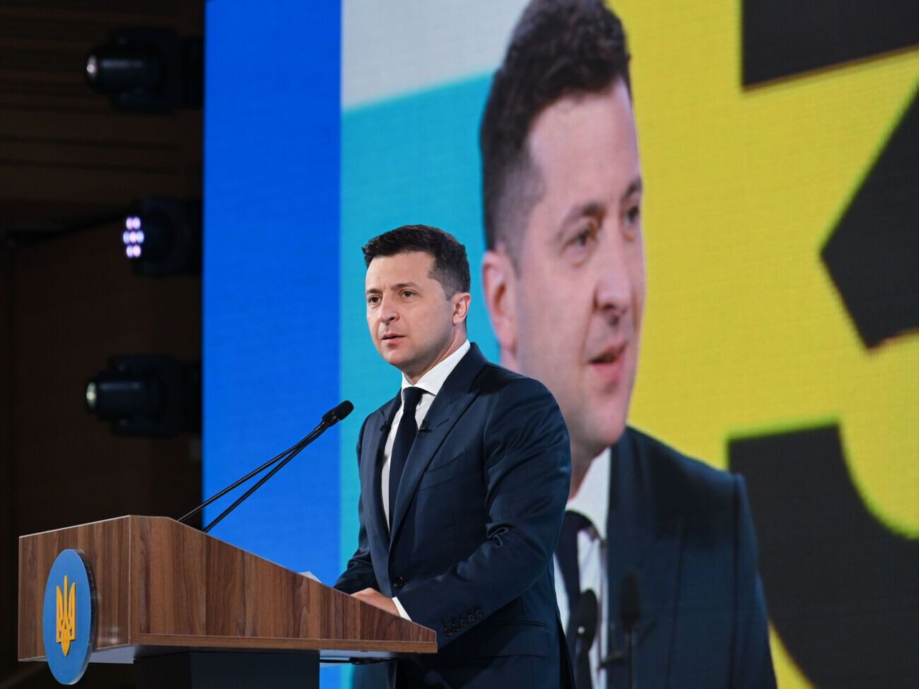 Зеленський утримує лідерство у президентському рейтингу