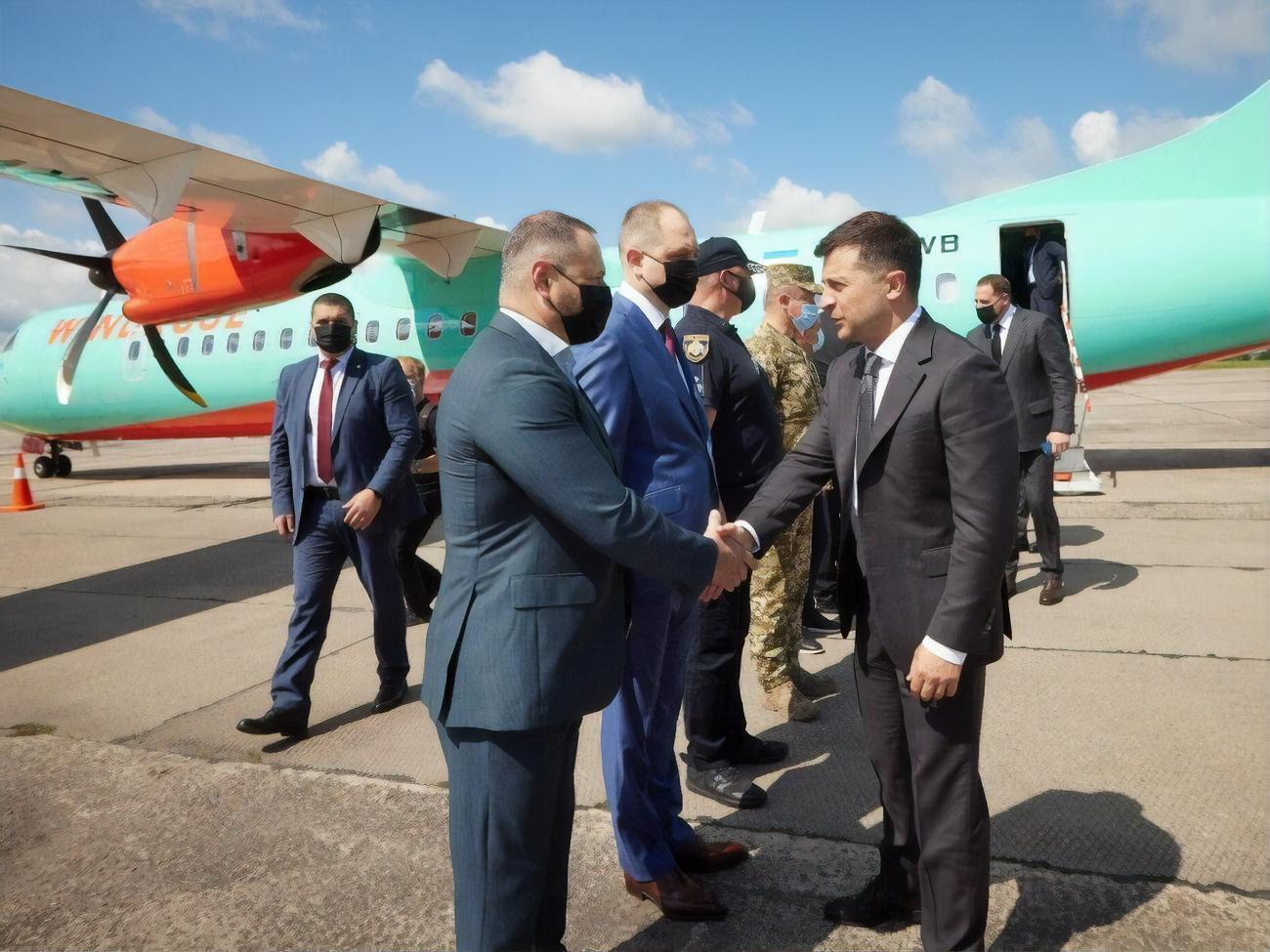 Зеленський прилетів рейсом із Києва