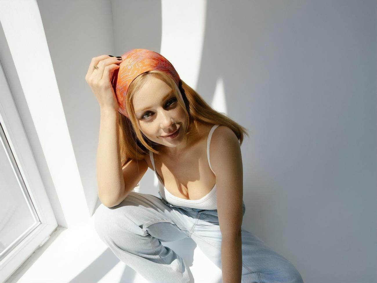 Тина Кароль:&nbsp;На аукцион будет выставлен&nbsp; уникальный цифровой автограф в виде моего отпечатка пальца