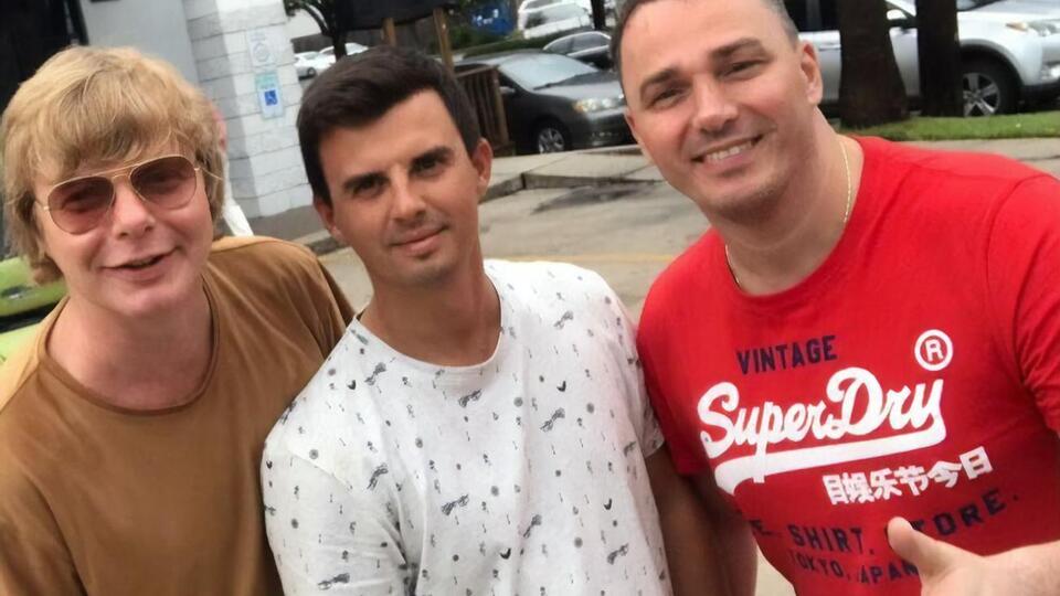 2017 року учасники групи Кирило Андрєєв (справа) і Андрій Григор'єв-Апполонов (зліва) потрапили в базу "Миротворець"