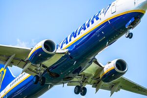 Літак Ryanair, що летів з Афін до Вільнюса, екстрено приземлився в Мінську 23 травня