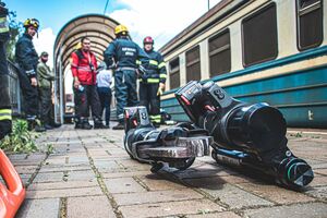 Тіло загиблого рятувальники діставали за допомогою гідравлічного інструменту