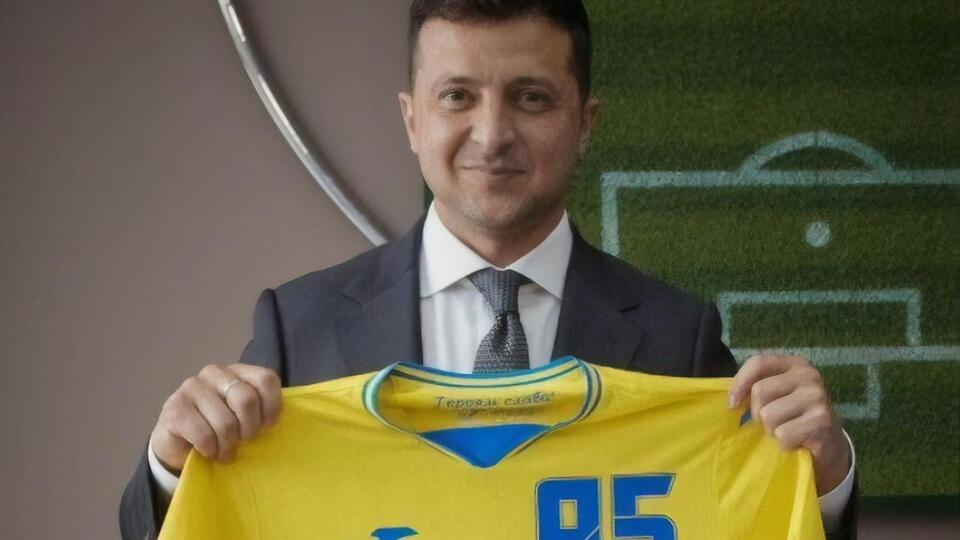 Футболка Зеленського відрізняється від інших номером