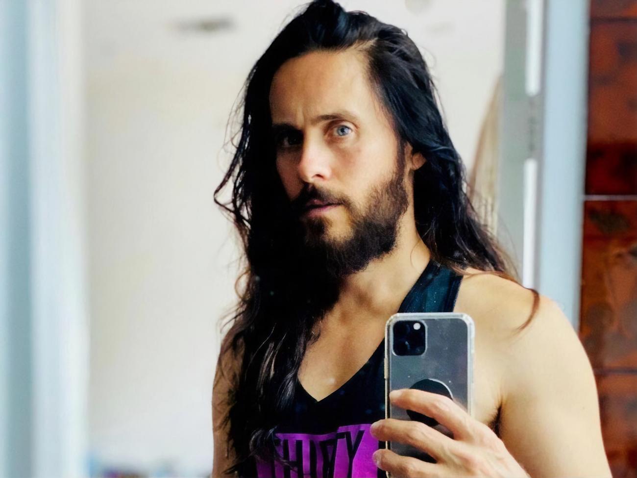 Длинные волосы были частью имиджа Лето