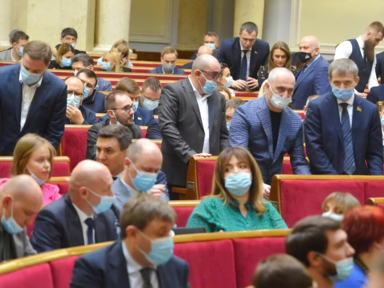 Згідно з результатами опитування, до Верховної Ради проходить п'ять партій