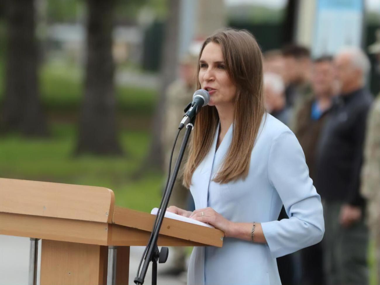 Бобровская предположила, что депутаты могут выйти из партии, но остаться во фракции
