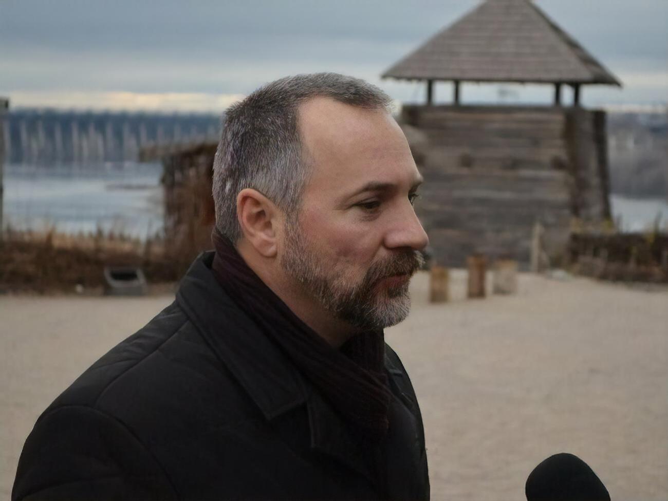 Максим Остапенко: Цей острів, розташований посеред Дніпра, символічно може об'єднати і правий, і лівий береги Дніпра, що дуже потрібно для нашої країни