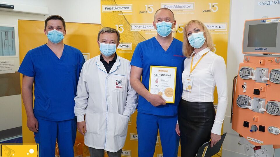 Оборудование позволяет проводить различные виды очищения крови в критических ситуациях, применяется для лечения пациентов с тяжелыми острыми заболеваниями