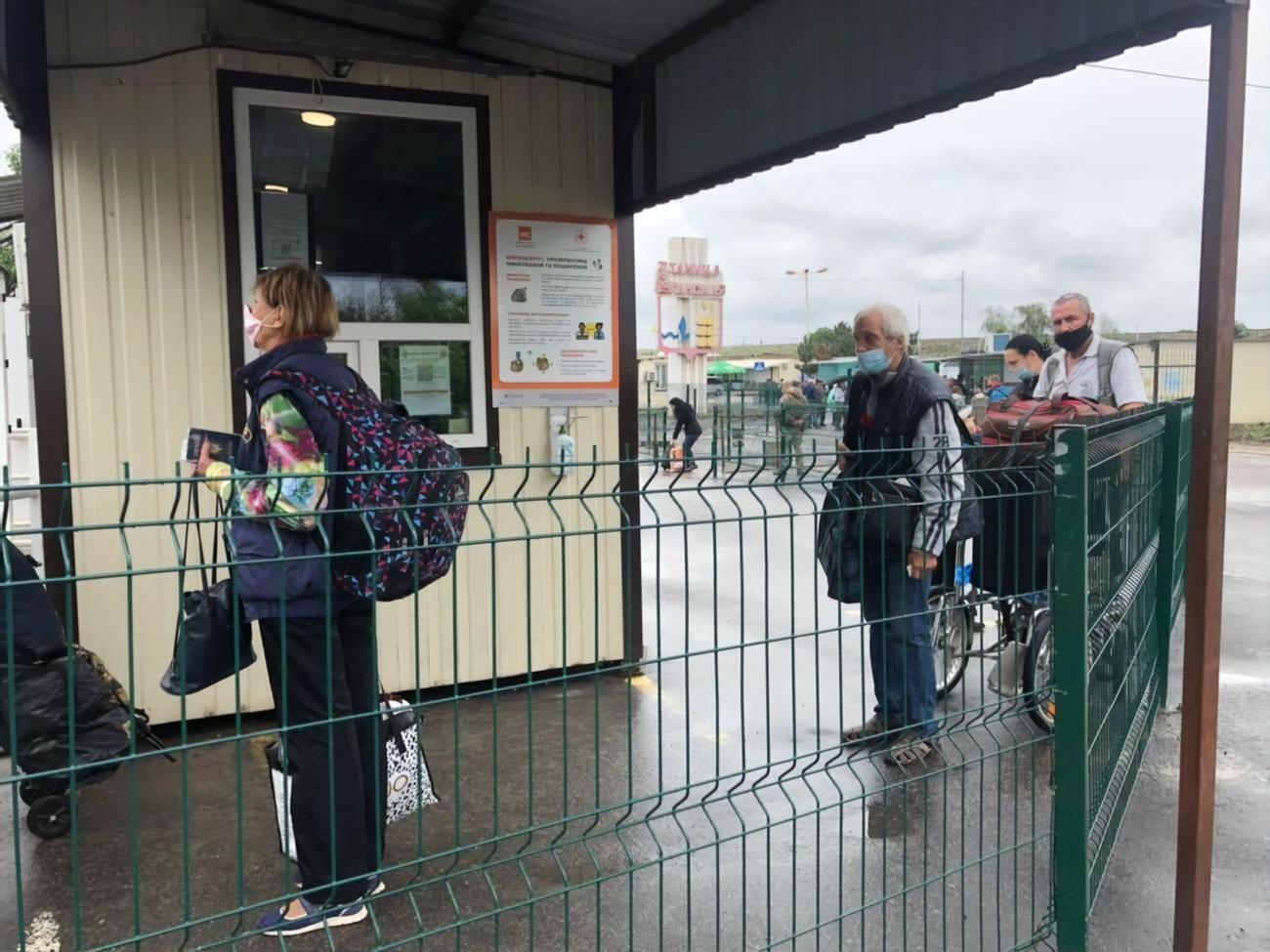 Як зазначають соціологи, в українському суспільстві переважає співчутливе ставлення до жителів ОРДЛО
