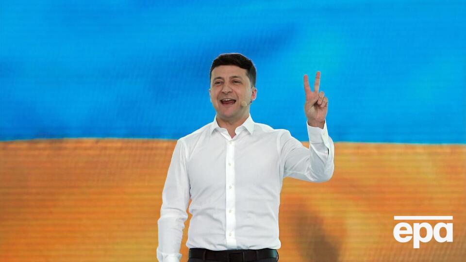 По мнению социолога, действия Зеленского влияют на общественное мнение
