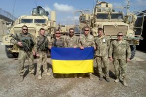 Українські військовослужбовці повернулися в Україну