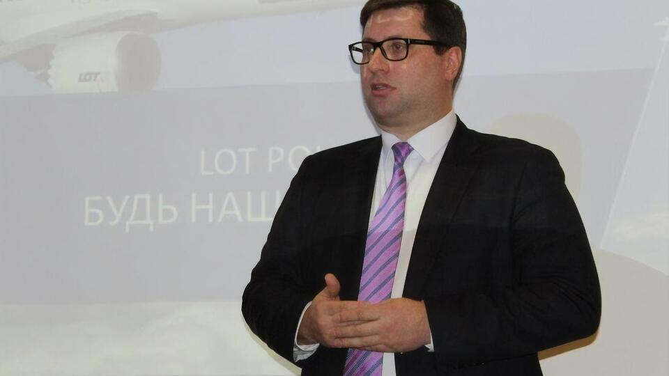 Дубревський керував аеропортом у Запоріжжі протягом двох років