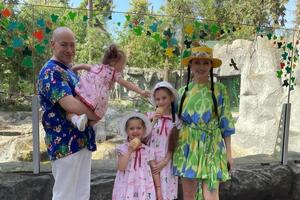 У Дмитрия Гордона и Алеси Бацман три дочери