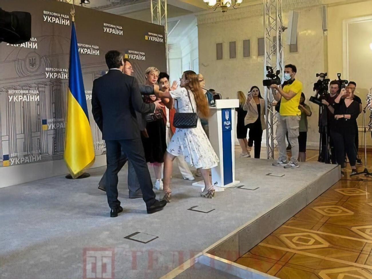 Активістка була незадоволена запуском ринку землі