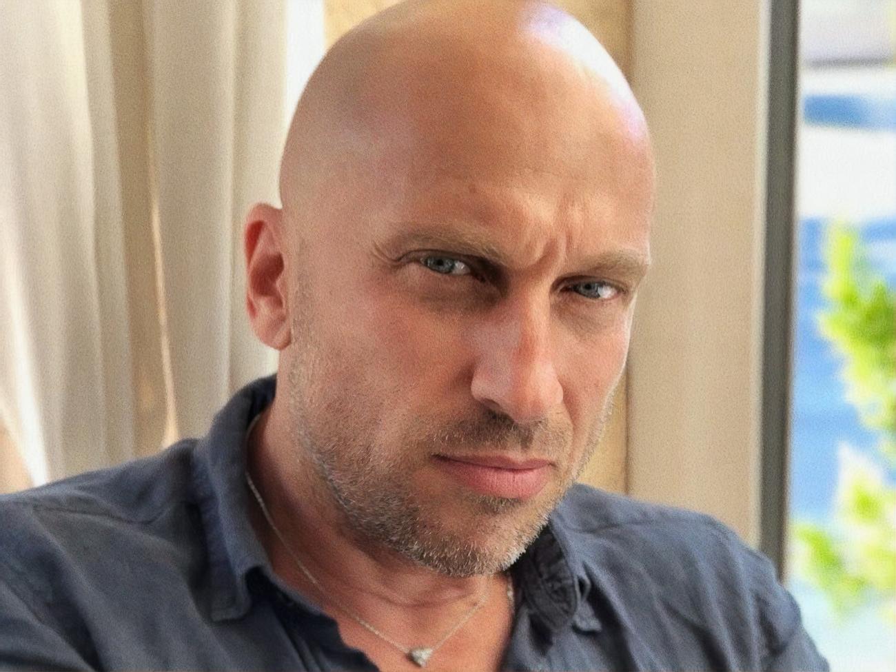 Нагієв: Шалено соромно, але якщо ви і далі хочете милуватися такою красою, то ось номер картки