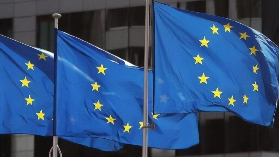 Евросоюз пересматривает список каждые две недели