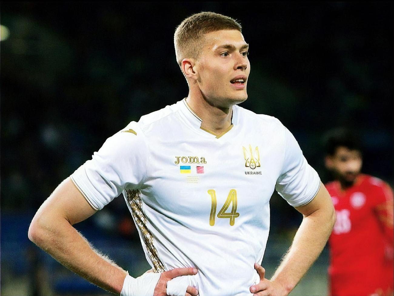 Довбик (на фото) пока не получал предложений о трансфере, отметил его отец