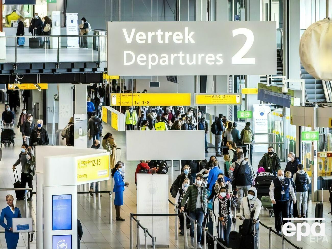 Для путешествий в Нидерланды нужно пройти полный курс вакцинации от коронавируса