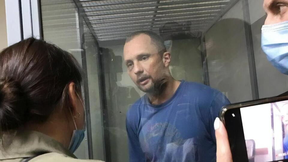 Мартынюк говорил, что полицейские не показывали удостоверения