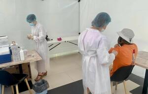 Прививки Pfizer в центрах массовой вакцинации делают пока лишь в Чернигове