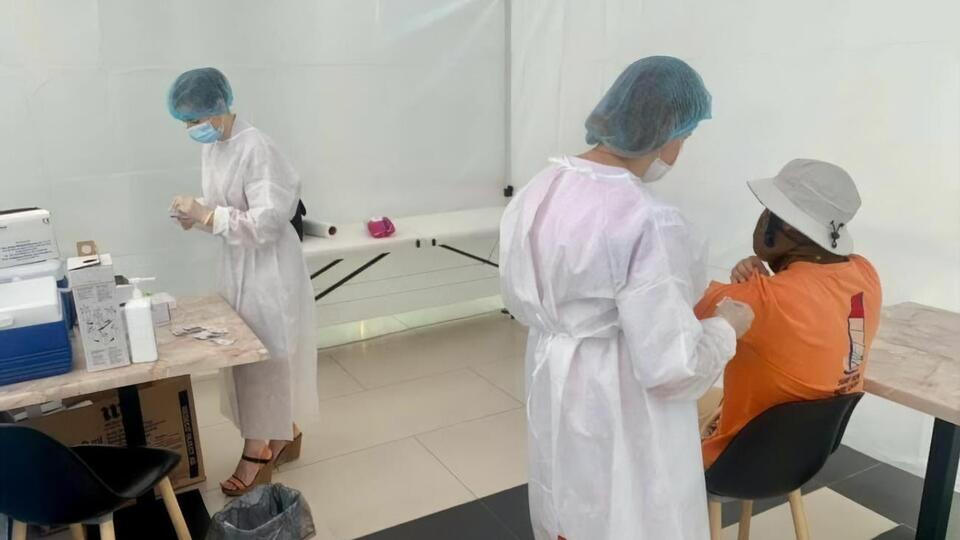 Щеплення вакцинами від Pfizer у центрах масової вакцинації роблять поки що лише в Чернігові