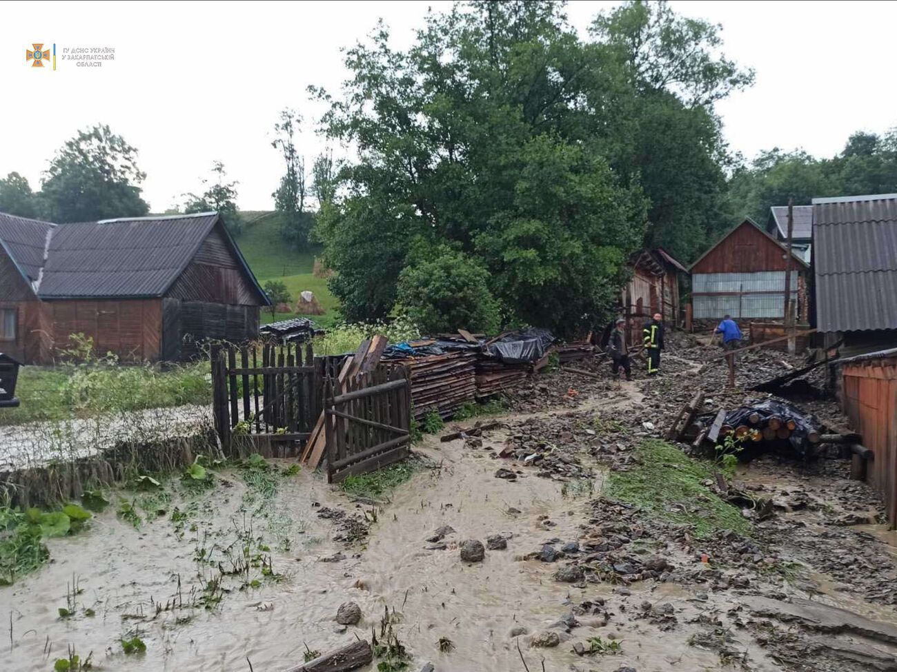 В поселке Ясиня подтоплено 20 домов