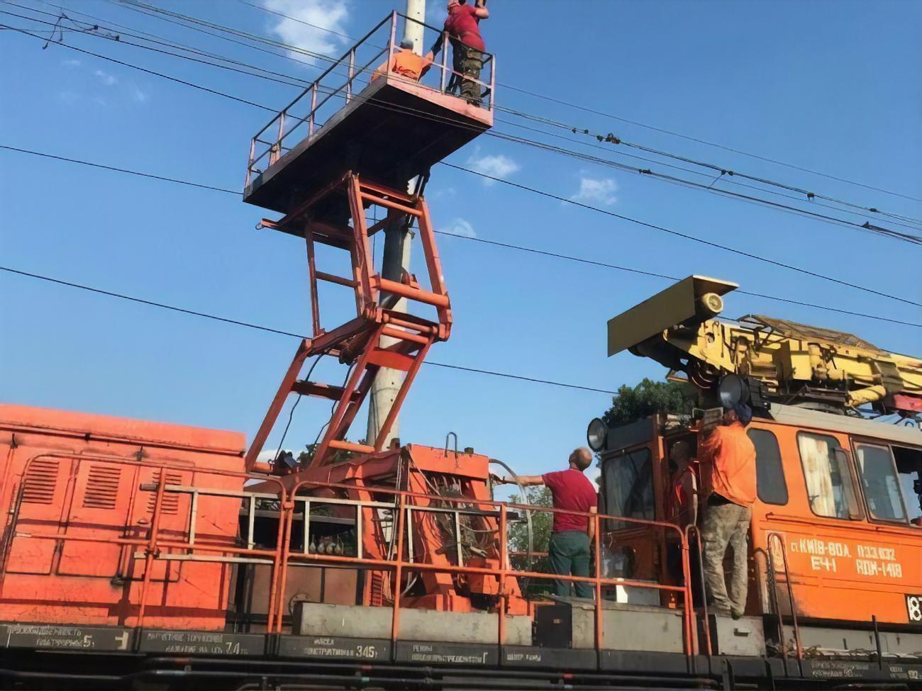 Работники "Укрзалізниці" завершили работы на участке около&nbsp;19.30