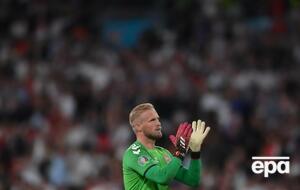 Болельщики сборной Англии пытались ослепить вратаря сборной Дании Шмейхеля