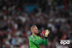 Болельщики сборной Англии пытались ослепить вратаря сборной Дании Шмейхеля