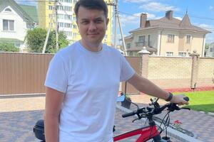 Разумков відкрив велосезон наприкінці березня