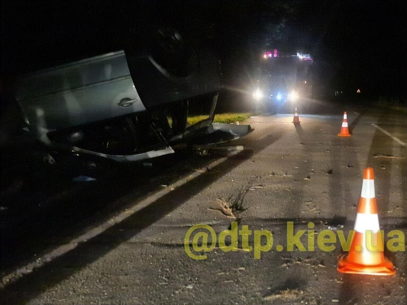 В машине было 12 человек