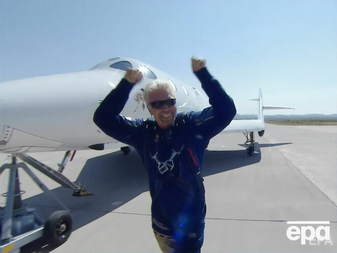 Брэнсон успешно слетал в космос 11 июля