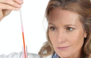 Норма уровня гемоглобина в крови зависит от пола и возраста человека